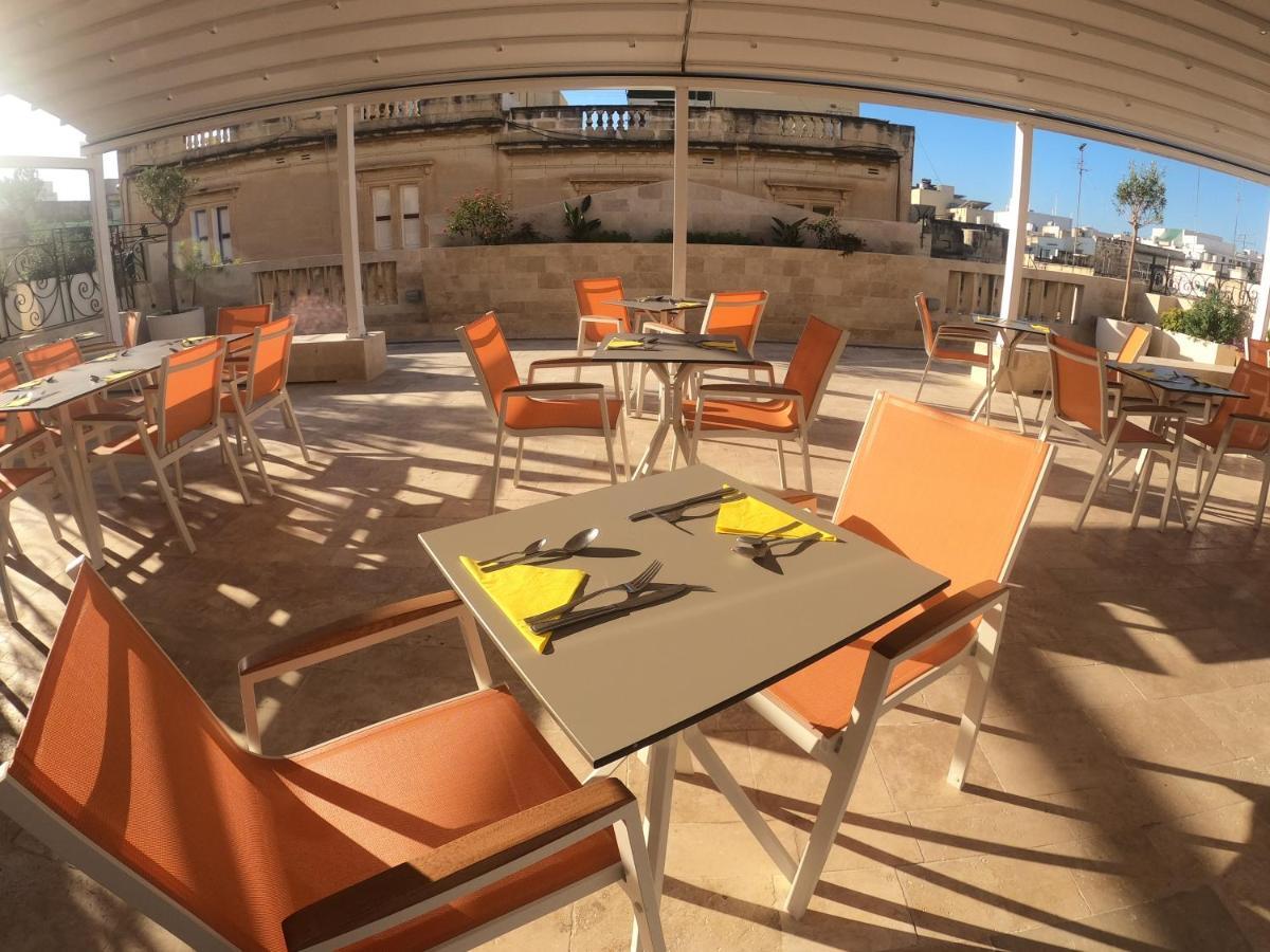 The Maltese Sun 3*