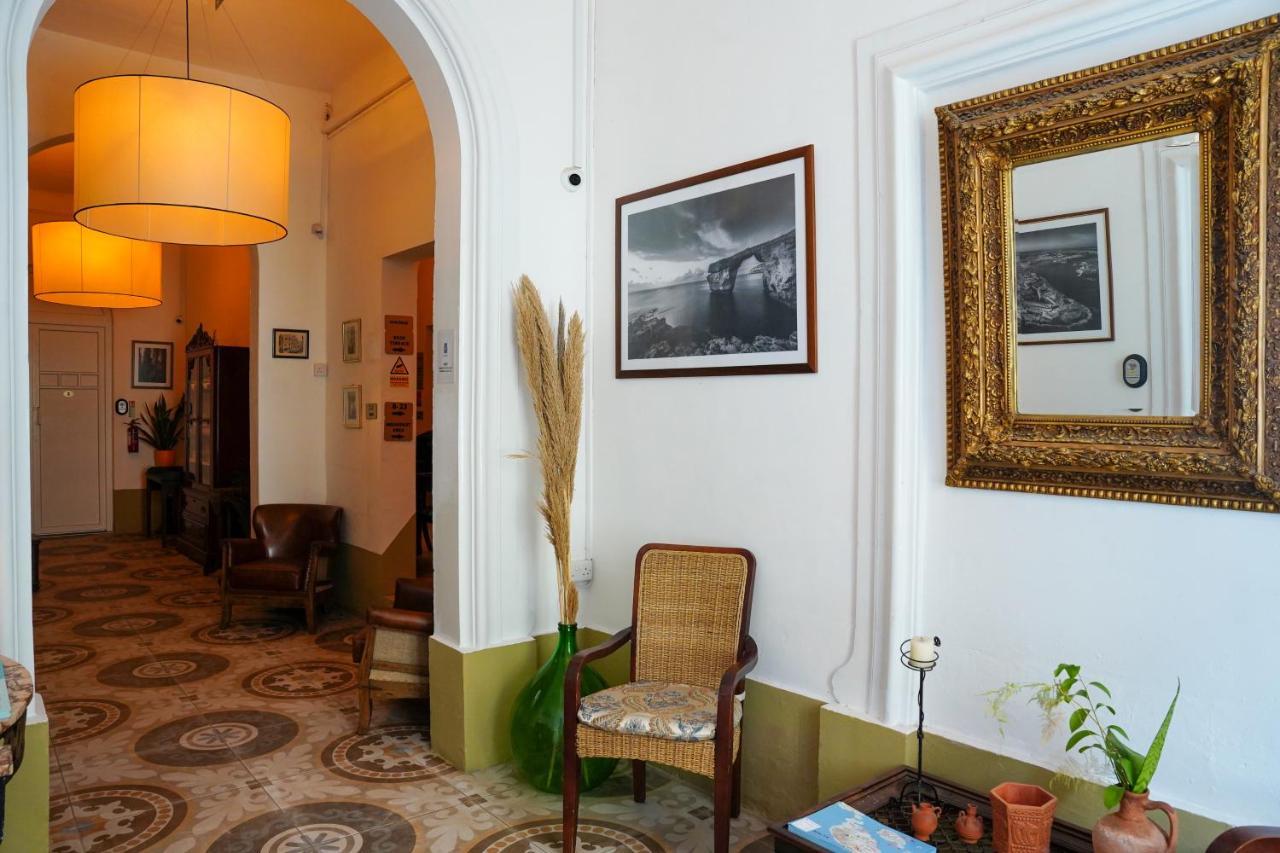 The Maltese Sun 3*